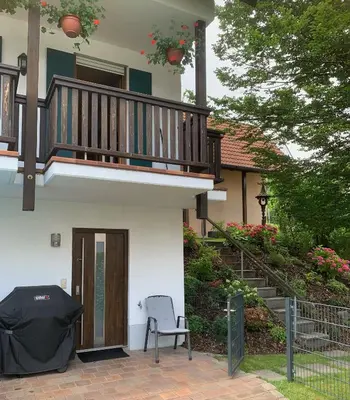 Ein Balkon oder eine Terrasse in der Unterkunft L&L Lodge Günding