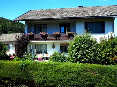 Ein Garten an der Unterkunft Haus Elisabeth