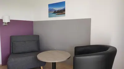 Ein Sitzbereich in der Unterkunft Hotel Sonnenbichl
