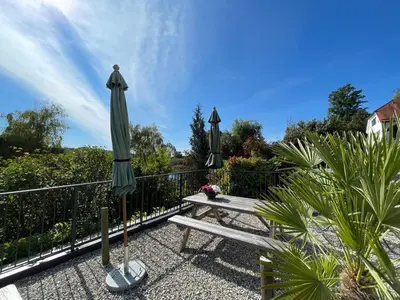 Ein Garten an der Unterkunft Chiemgau, Seeblick, Haus am Weinberg, 83370 Seeon Oberbayern