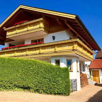 Ferienwohnung Bergblick für bis 13 oder 14 Personen mit 5 Schlafzimmer und 3 Bäder