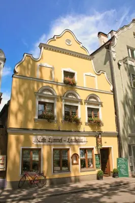 Das Gebäude in dem sich die Pension befindet
