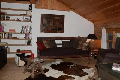 Ein Sitzbereich in der Unterkunft Windshausen 84