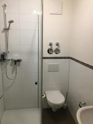 Ein Badezimmer in der Unterkunft Gästehaus am Lindenhain