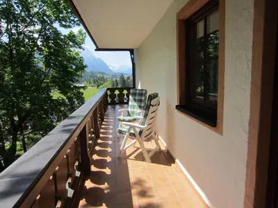 Ein allgemeiner Bergblick oder ein Berglick von der Ferienwohnung aus