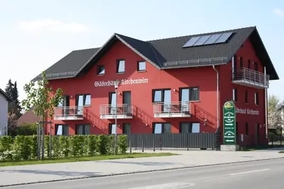 Das Gebäude in dem sich die Pension befindet