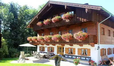 Das Gebäude in dem sich die Pension befindet