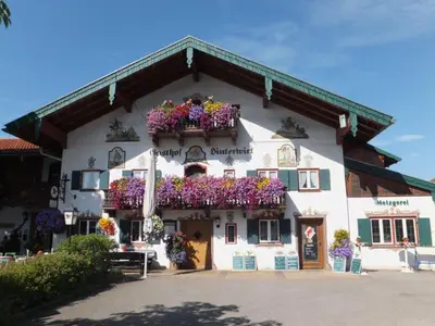 Das Gebäude in dem sich das Gasthaus befindet