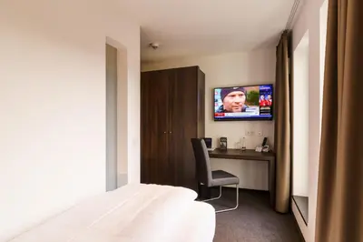 TV/Unterhaltungsangebot in der Unterkunft Hotel Duda Langenbruck an der A9 zwischen Ingolstadt und München, ideal für Stopover, Geschäftsreisen und Monteure