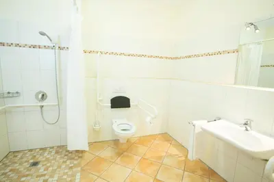 Ein Badezimmer in der Unterkunft Gasthof zur Post