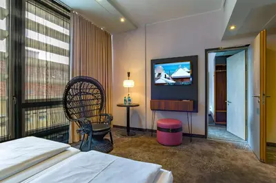 TV/Unterhaltungsangebot in der Unterkunft elaya hotel munich city, Trademark Collection by Wyndham