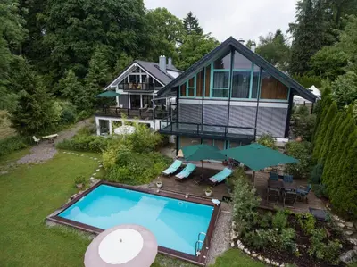 Der Swimmingpool an oder in der Nähe von Immas Welt