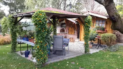 Ein Garten an der Unterkunft Ferienwohnung Krallert