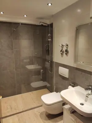 Ein Badezimmer in der Unterkunft FeWo Holzwarth Oberammergau