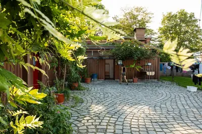 Ein Garten an der Unterkunft THE TENT - Youth Only - Buchung leider nur bis 30 Jahre möglich!