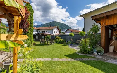 Ein Garten an der Unterkunft Ferienwohnung Schnappenblick