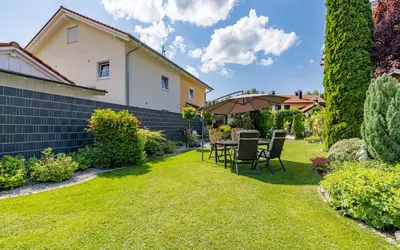 Ein Garten an der Unterkunft Ferienwohnung Schnappenblick