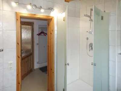 Ein Badezimmer in der Unterkunft Apartment Eberhorn by Interhome