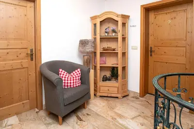 Ein Sitzbereich in der Unterkunft Gästehaus Haller