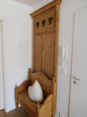 Ein Sitzbereich in der Unterkunft Wohnung Edelweiß - Wohnen auf Zeit - Homeoffice - nah am See - buchbar ab 28 Nächte