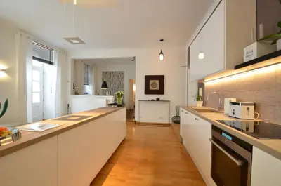 Küche/Küchenzeile in der Unterkunft Asante-Design-Apartment Deluxe - very central