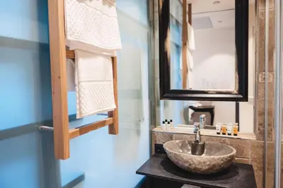 Ein Badezimmer in der Unterkunft Eriks Hotel