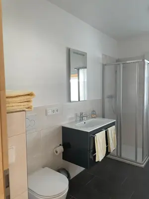 Ein Badezimmer in der Unterkunft Pension RoBi