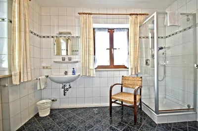 Ein Badezimmer in der Unterkunft Ferienwohnungen Wanderparadies