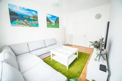 Ein Sitzbereich in der Unterkunft Ferienwohnung Alpi