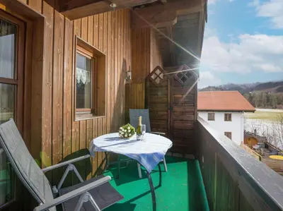 Ein allgemeiner Bergblick oder ein Berglick von der Ferienwohnung aus