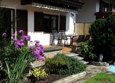 Ein Garten an der Unterkunft Appartement Am Goldbichl