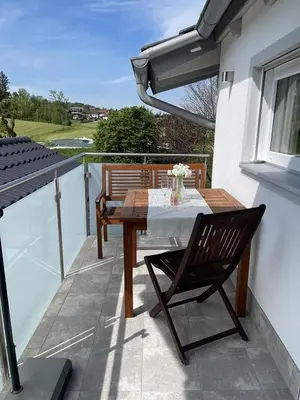 Ein Balkon oder eine Terrasse in der Unterkunft Ferienwohnung Hoherting