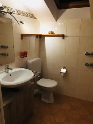 Ein Badezimmer in der Unterkunft Ferienwohnung Dhillon