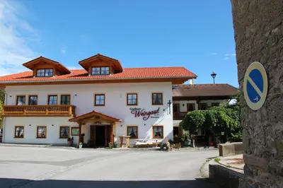 Das Gebäude in dem sich das Gasthaus befindet