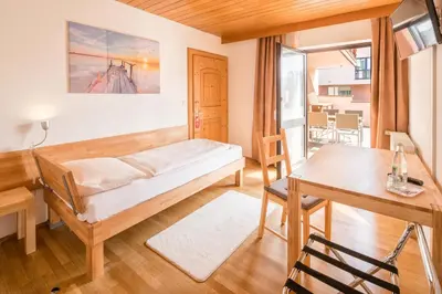 Ein Bett oder Betten in einem Zimmer der Unterkunft Hotel Bettstadl