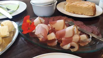 Essen in der Ferienwohnung oder in der Nähe