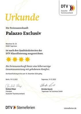 Ein Zertifikat, Auszeichnung, Logo oder anderes Dokument, das in der Unterkunft Palazzo Exclusiv Appartment ausgestellt ist