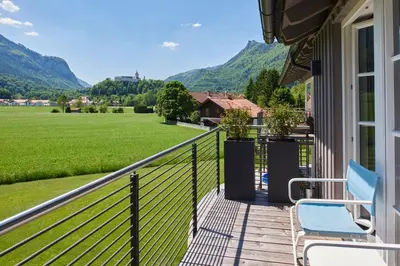 Ein allgemeiner Bergblick oder ein Berglick von der Ferienwohnung aus