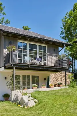 Das Gebäude in dem sich die Ferienwohnung befindet