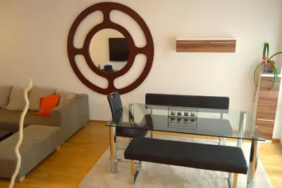 Ein Sitzbereich in der Unterkunft Yeti Lux - Central City Loft
