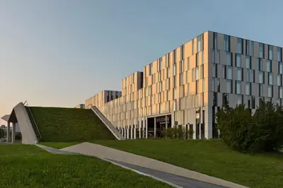 Das Gebäude in dem sich das Aparthotel befindet