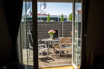 Ein Balkon oder eine Terrasse in der Unterkunft BoardingHouse Neuburg