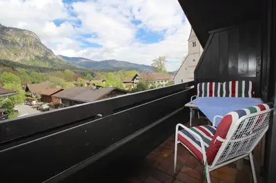 Ein allgemeiner Bergblick oder ein Berglick von der Ferienwohnung aus