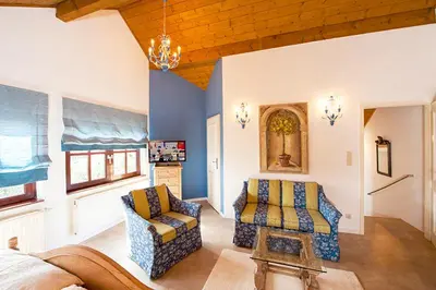 Ein Sitzbereich in der Unterkunft Romantik Villa