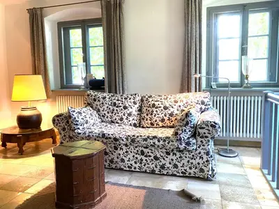 Ein Sitzbereich in der Unterkunft Benefizium Denklingen - Anno 1713
