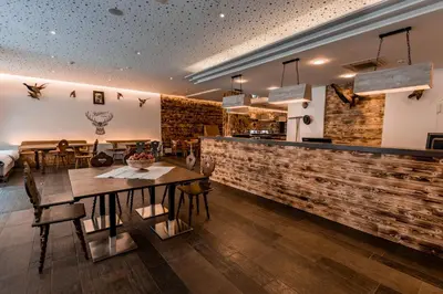Ein Restaurant oder anderes Speiselokal in der Unterkunft Jaeger´s Munich (Hotel/Hostel)