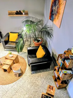 Ein Sitzbereich in der Unterkunft Hotel Herian