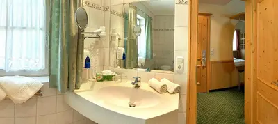 Ein Badezimmer in der Unterkunft Hotel Keindl