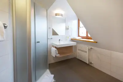 Ein Badezimmer in der Unterkunft Landgasthof Vogelsang OHG