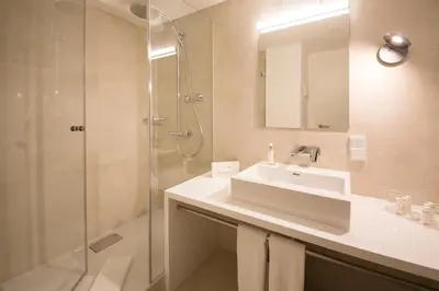 Ein Badezimmer in der Unterkunft Downtown Vi Vadi Hotel